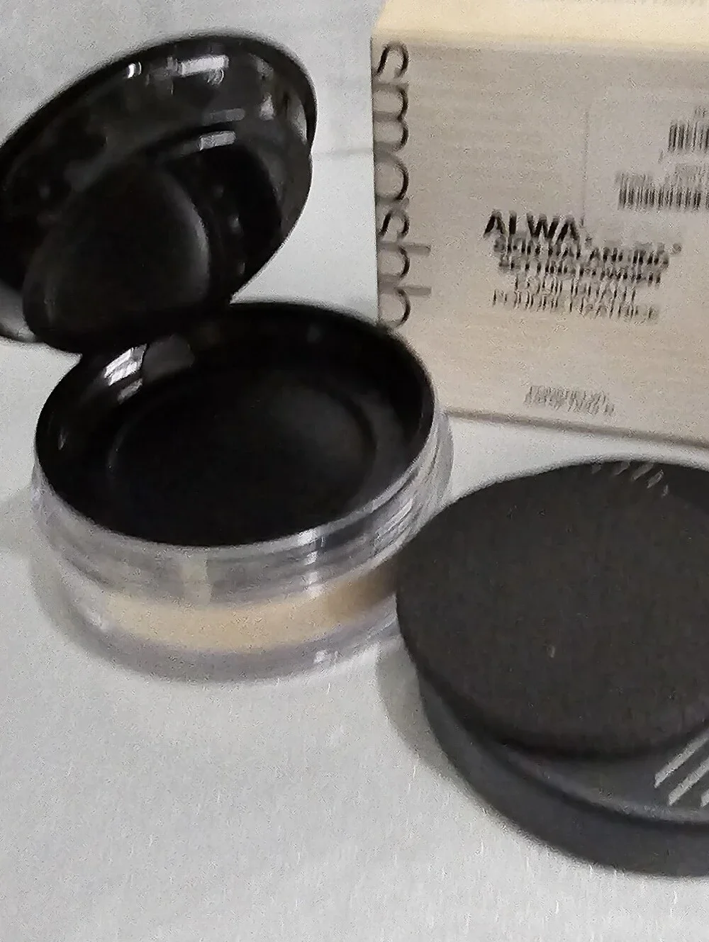 Smashbox skin-balancing setting powder - Translucent Light